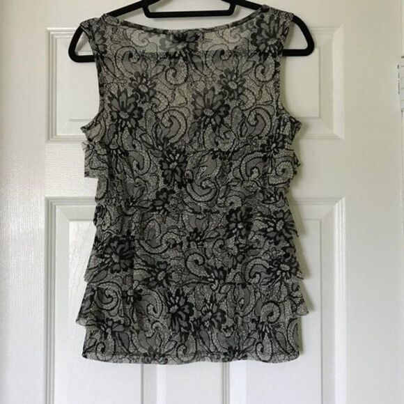 NWOT. INC Floral blouse - Picture 2 of 3